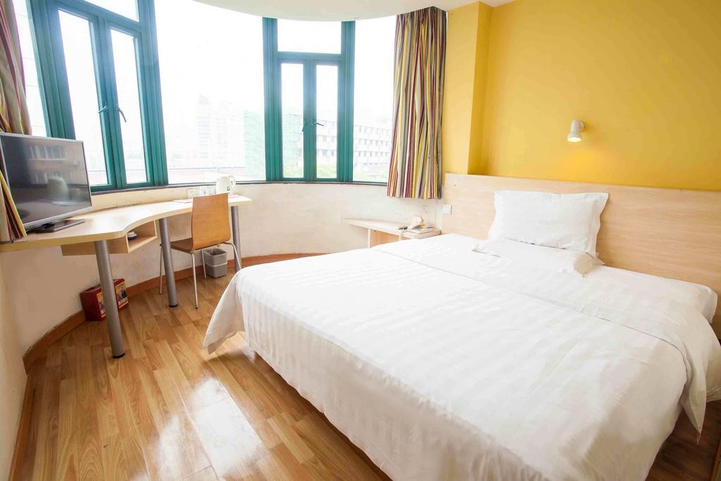 7 Days Inn Heze Mudan Road Branch Pokoj fotografie